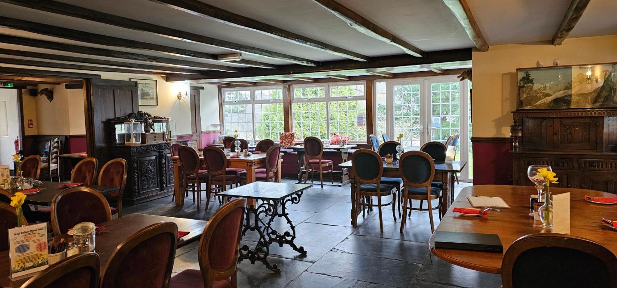 No 4 Trelawney Apartment - Onsite Bar - Restaurant - Horse Riding Menheniot Bagian luar foto
