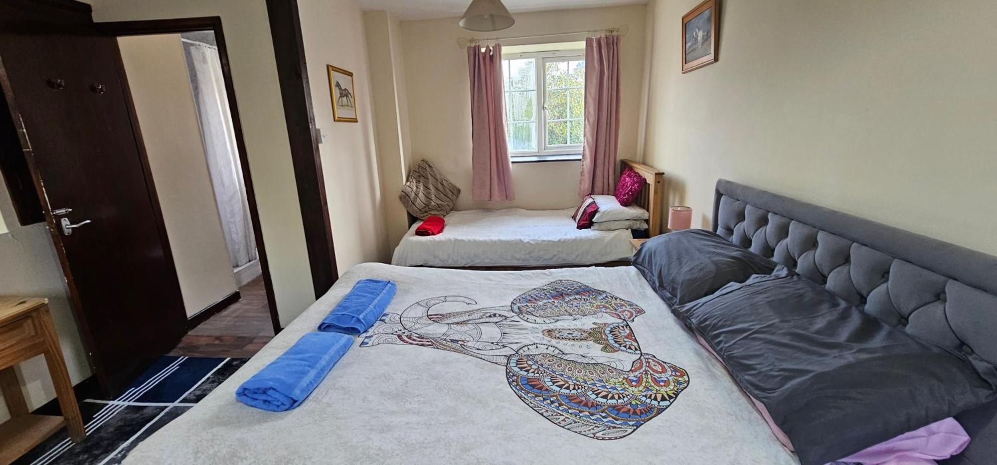 No 4 Trelawney Apartment - Onsite Bar - Restaurant - Horse Riding Menheniot Bagian luar foto