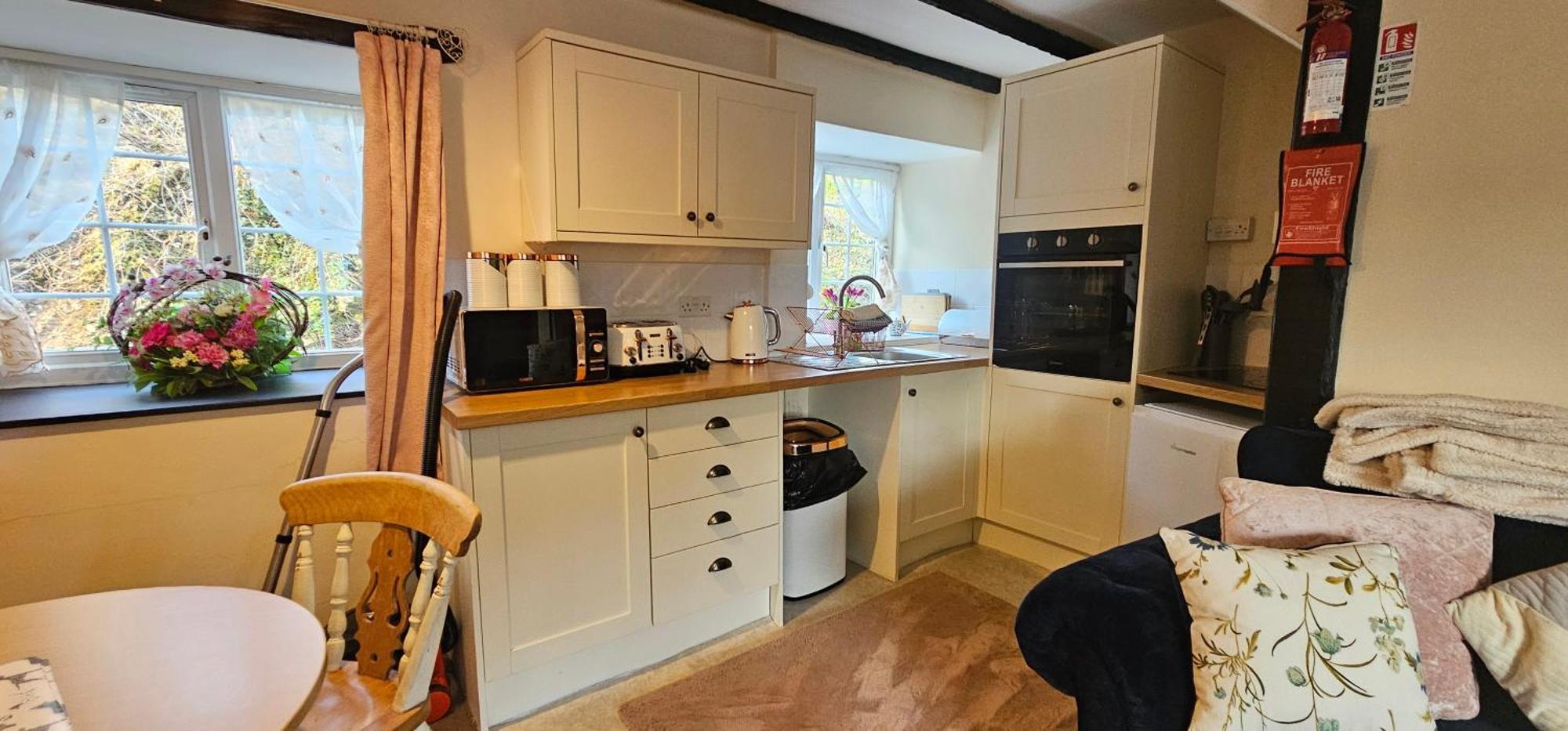 No 4 Trelawney Apartment - Onsite Bar - Restaurant - Horse Riding Menheniot Bagian luar foto