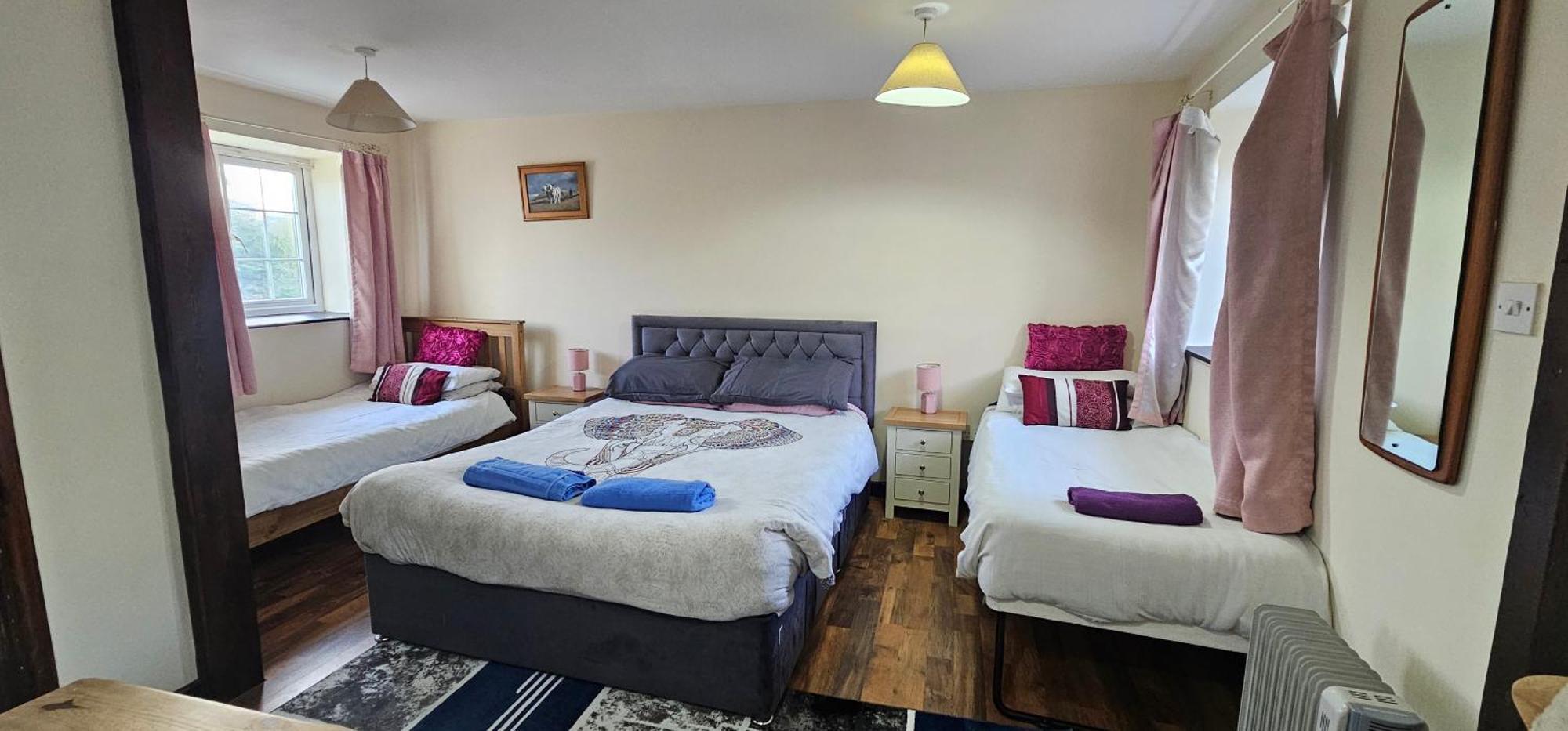 No 4 Trelawney Apartment - Onsite Bar - Restaurant - Horse Riding Menheniot Bagian luar foto