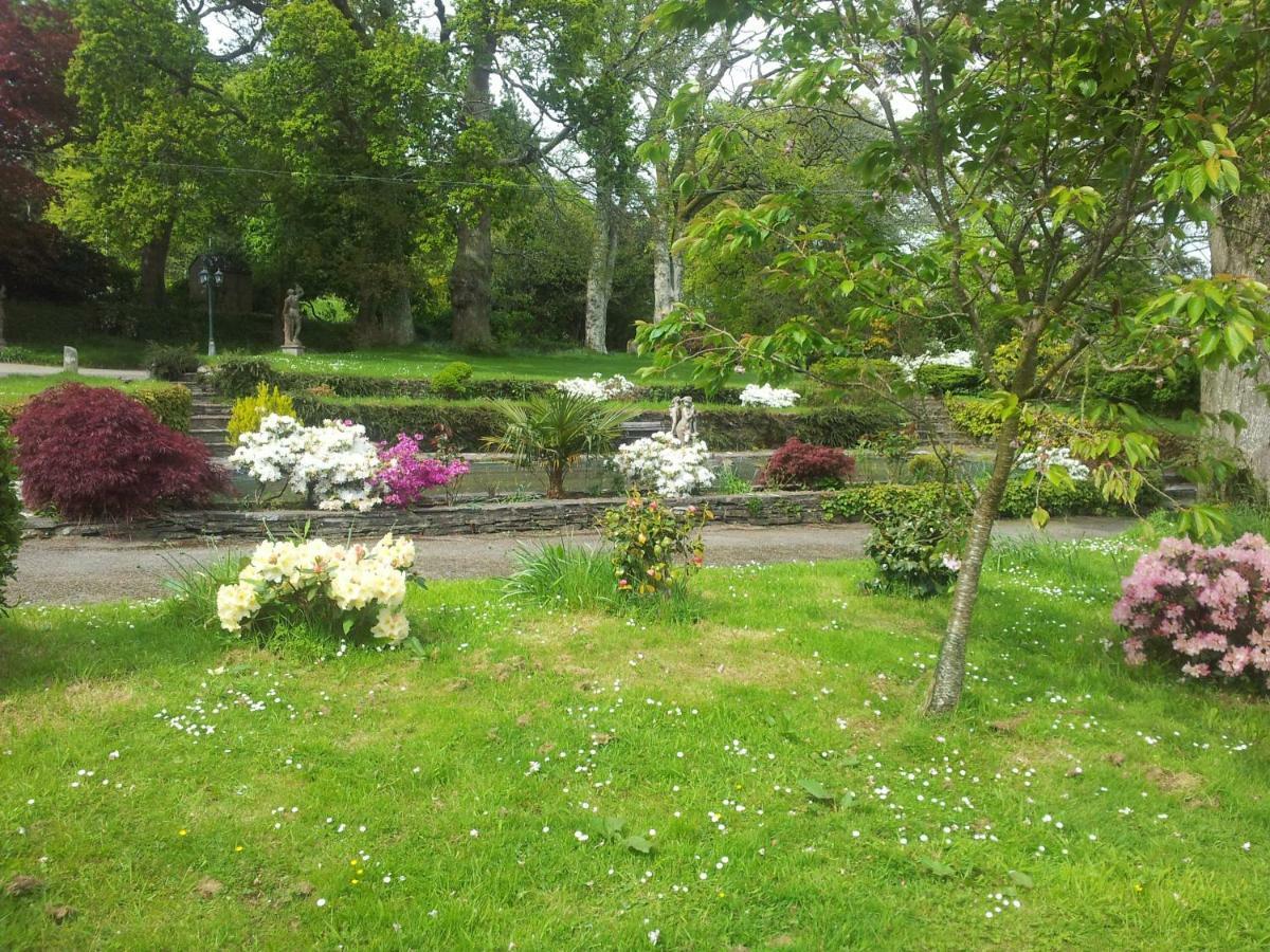 No 4 Trelawney Apartment - Onsite Bar - Restaurant - Horse Riding Menheniot Bagian luar foto
