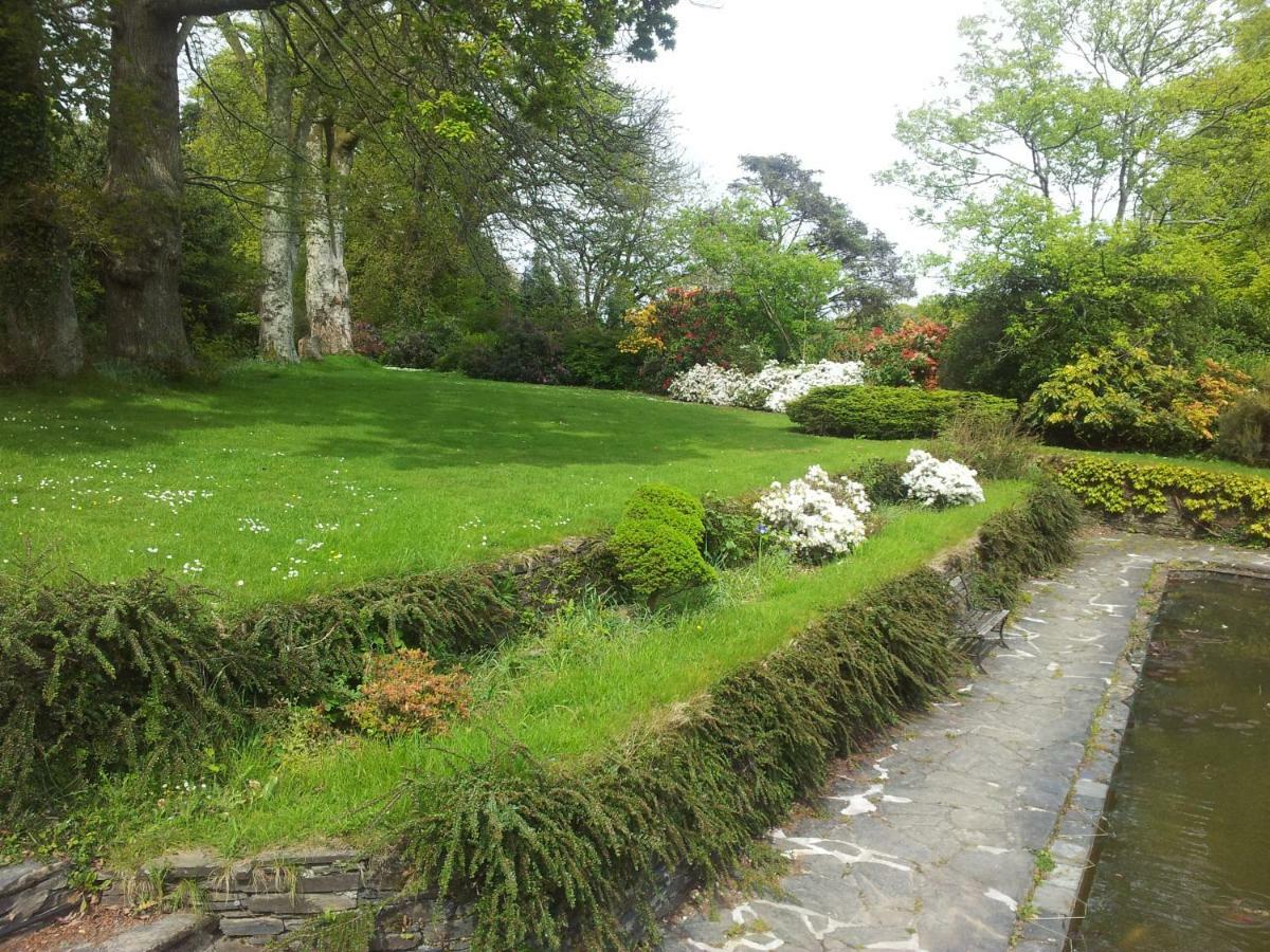 No 4 Trelawney Apartment - Onsite Bar - Restaurant - Horse Riding Menheniot Bagian luar foto